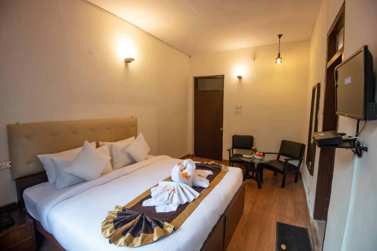 Langdale Manor Hotel Nainital Eksteriør billede